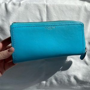 Coach wallet in excellent condition!
